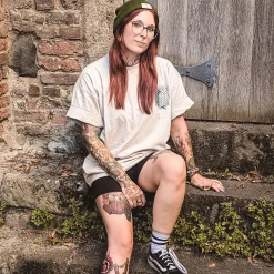 Attack on Titan - Groep Oversize T-shirt beige