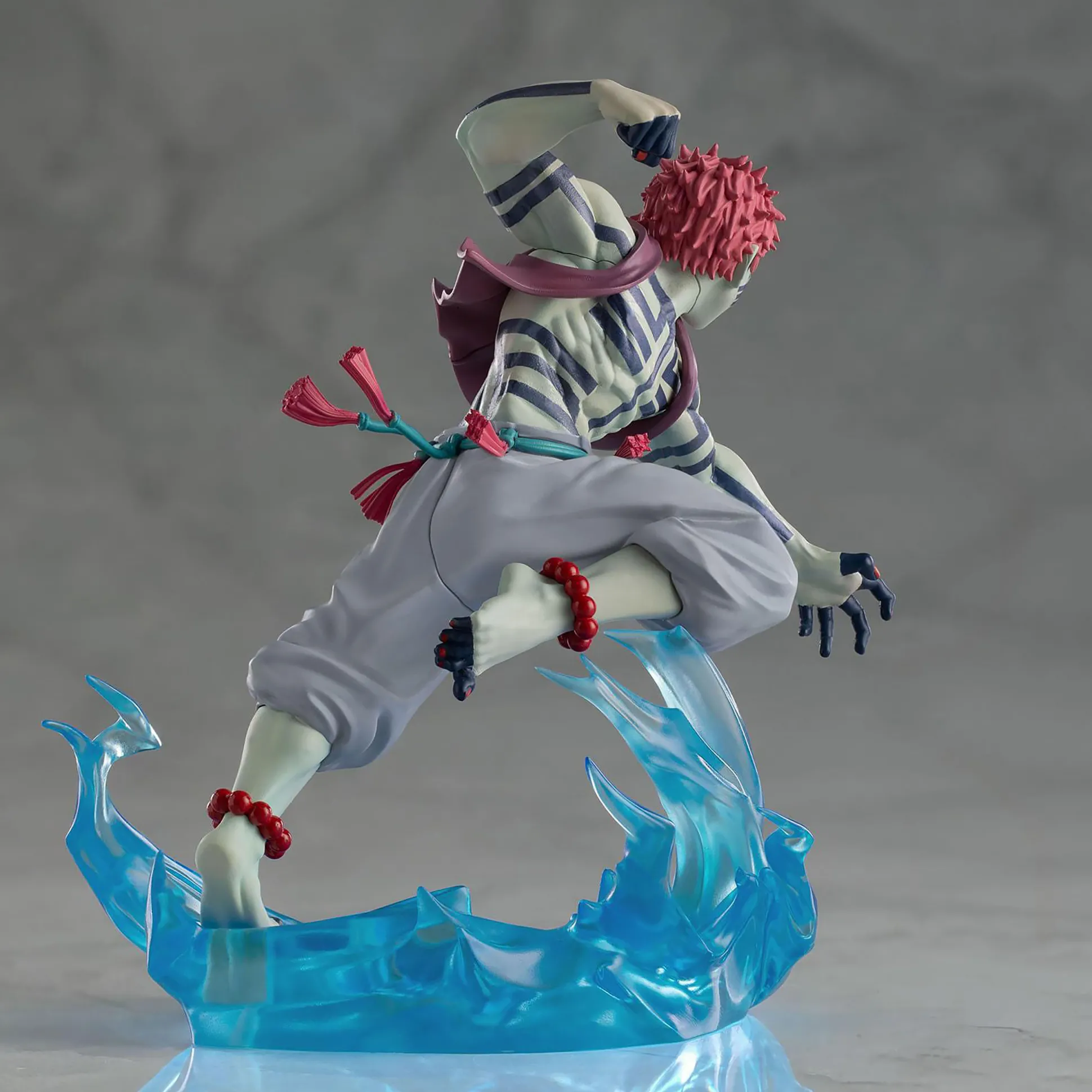 Demon Slayer - Akaza Xross Link Anime Figuur 14 cm