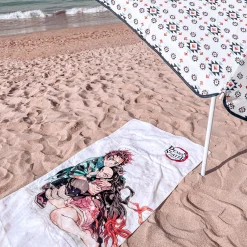 Demon Slayer - Nezuko en Tanjiro Kamado Strandhanddoek