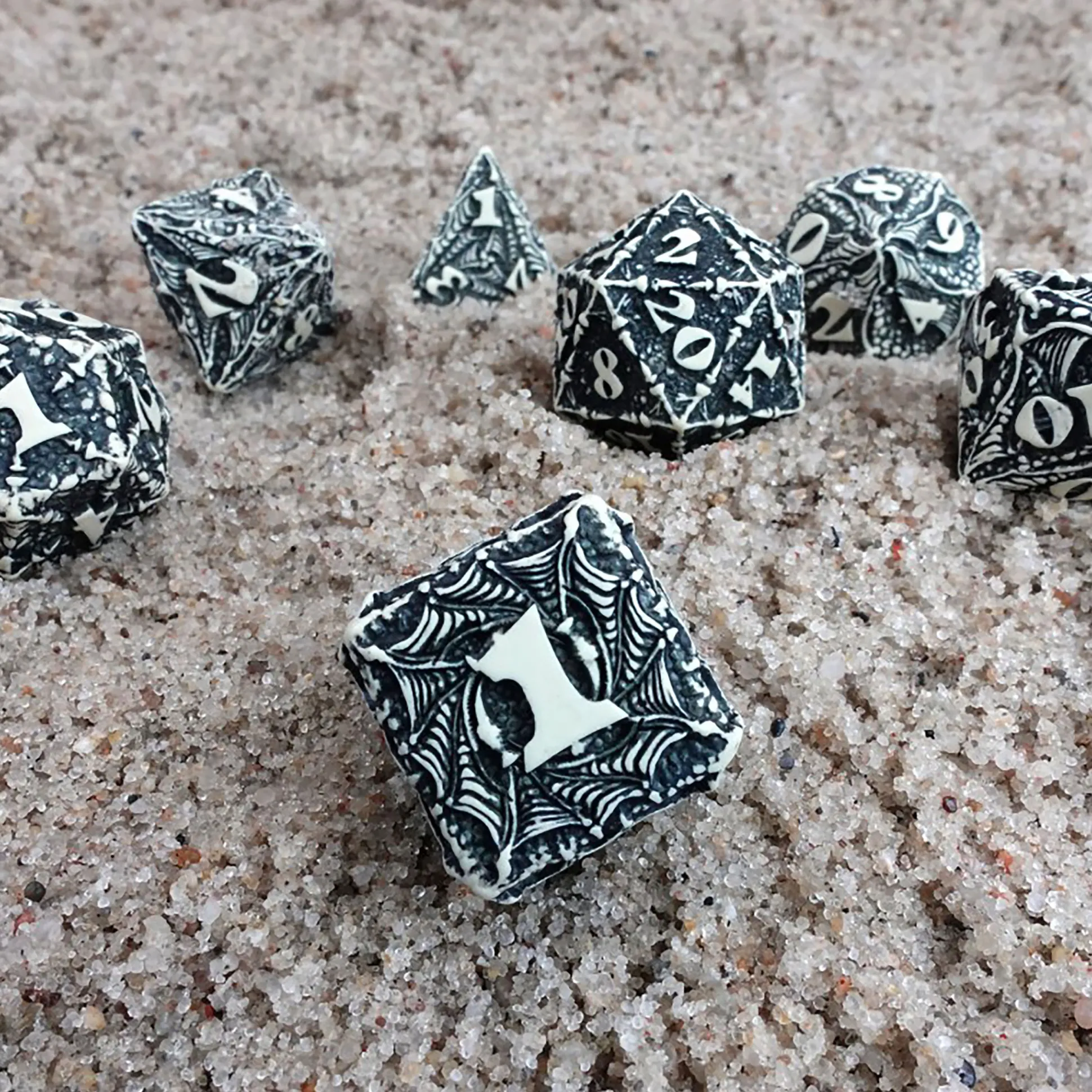 Dracopolis - De Scandinavische Blackfang Dobbelsteen Set 7-delig