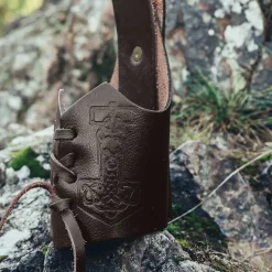 Drinkhoorn Houder Thors Hamer bruin