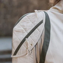 Dungeons & Dragons - Cleric Schouders beige