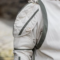 Dungeons & Dragons - Cleric Schouders beige