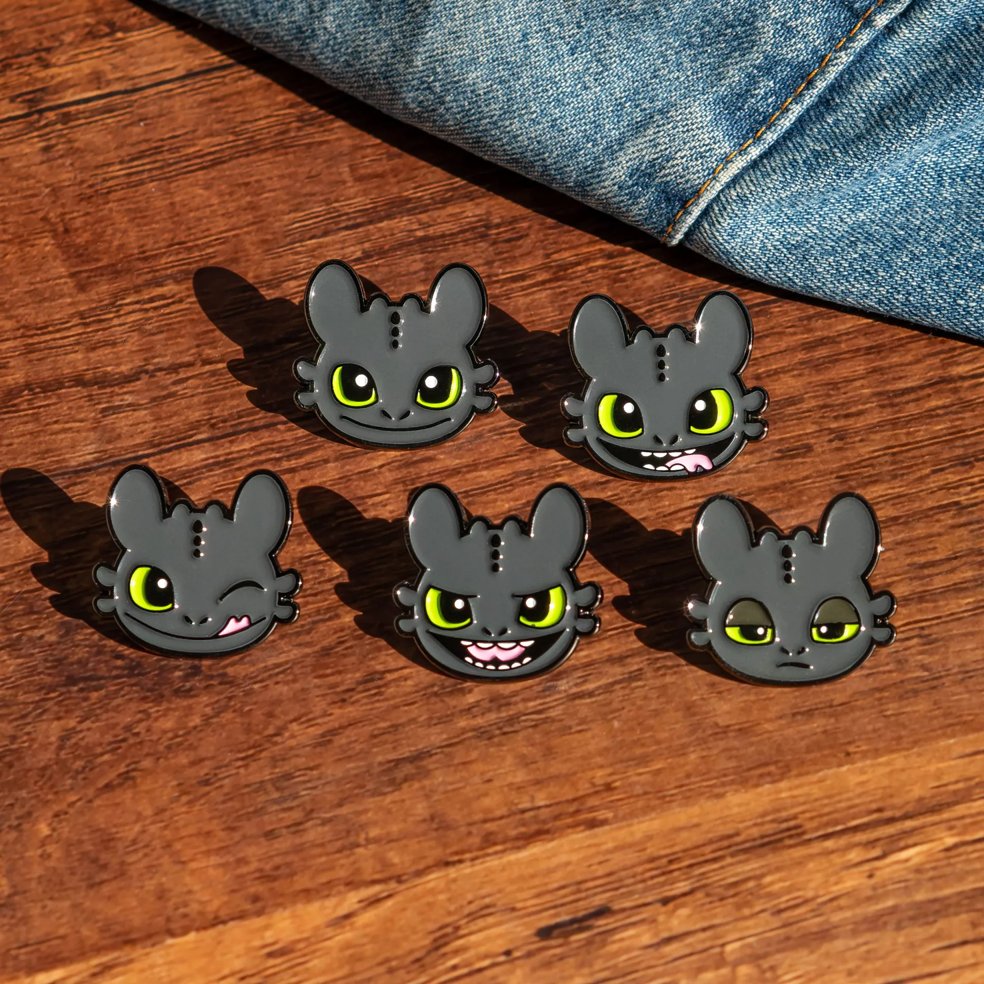 Hoe Tem Je Een Draak - Tandloos Pins 5-Delige Set