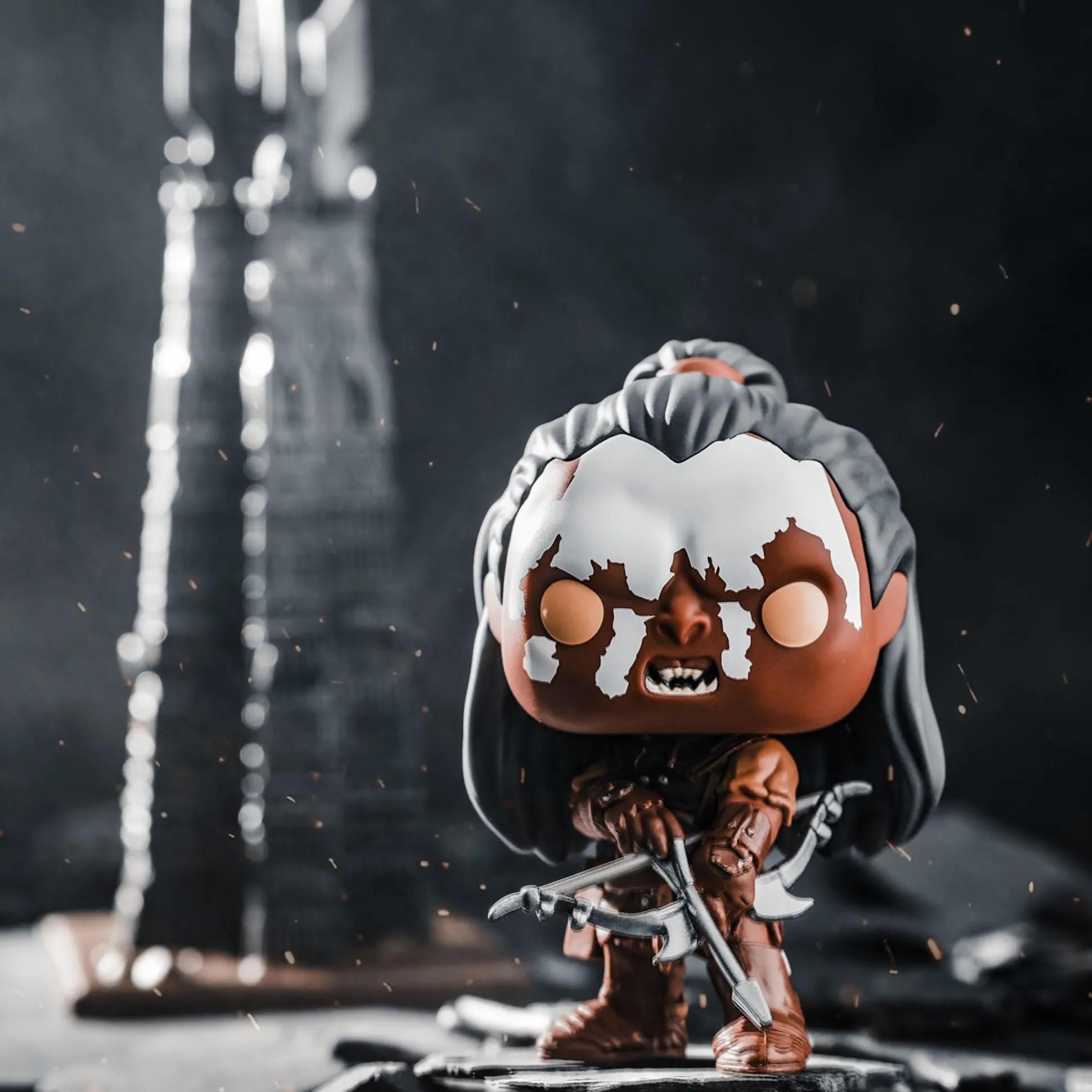 In de Ban van de Ring - Lurtz met Orthanc Funko Pop! Figuur