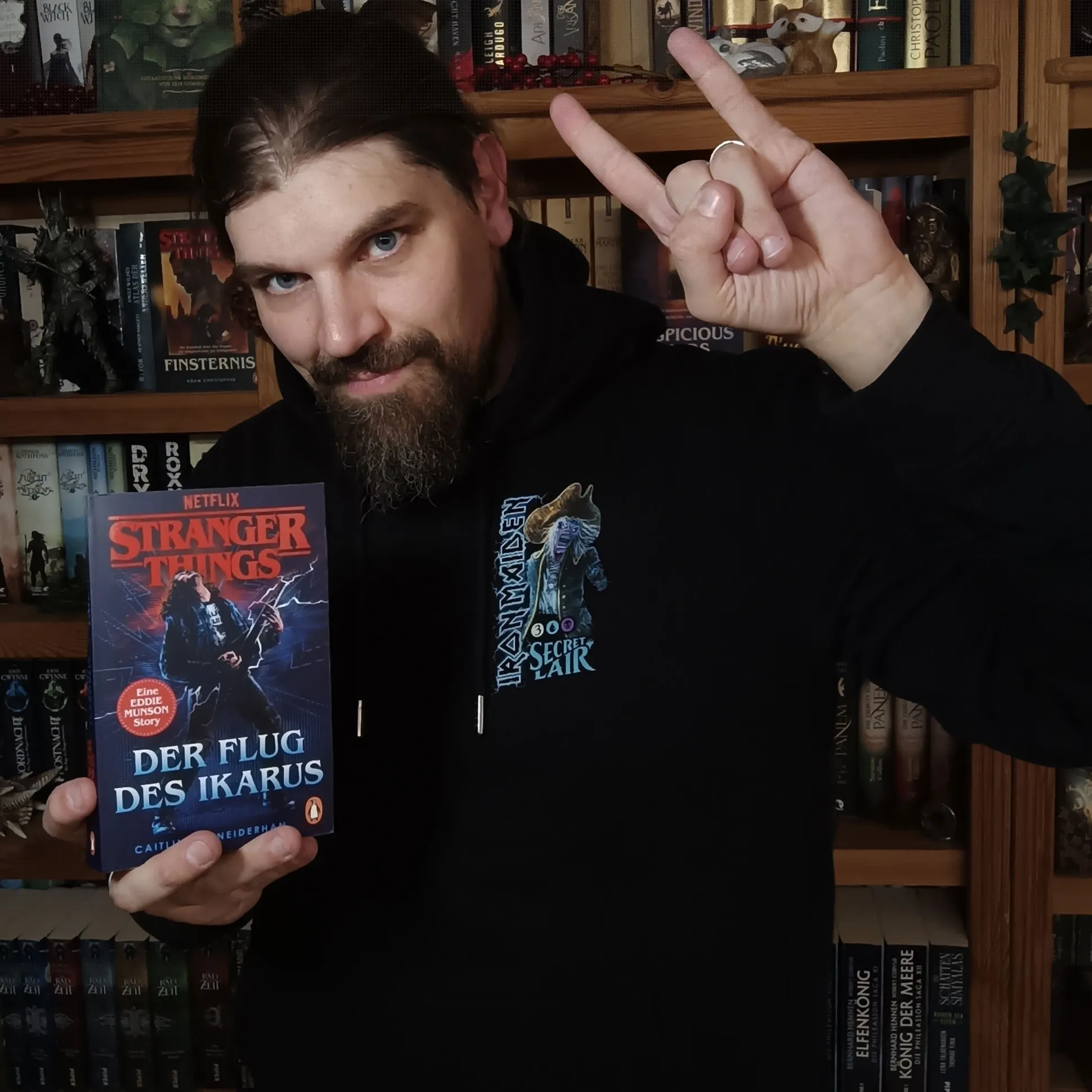 Iron Maiden - Magic Captain N'Ghathrod hoodie zwart