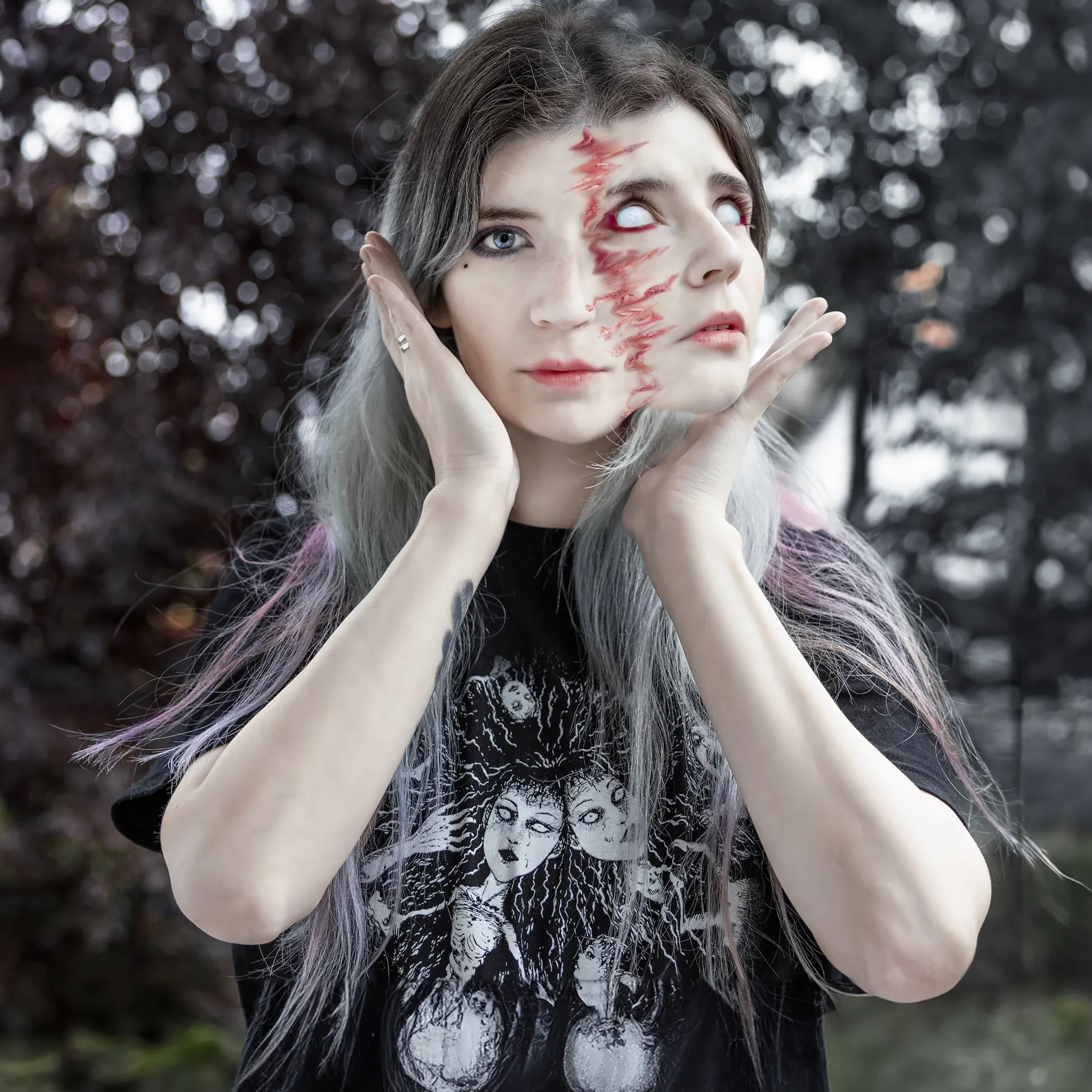 Junji Ito - Kruipend T-shirt zwart