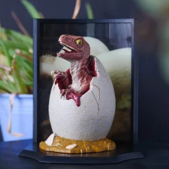 Jurassic Park - Baby Velociraptor Ei Diorama Figuur