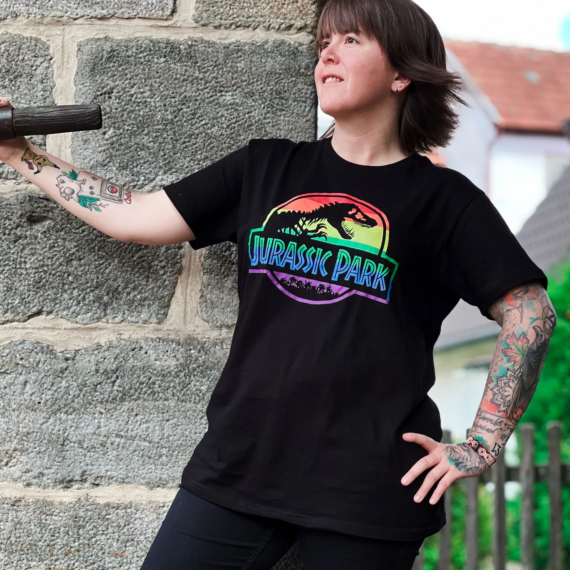 Jurassic Park - Pride Logo T-Shirt Zwart