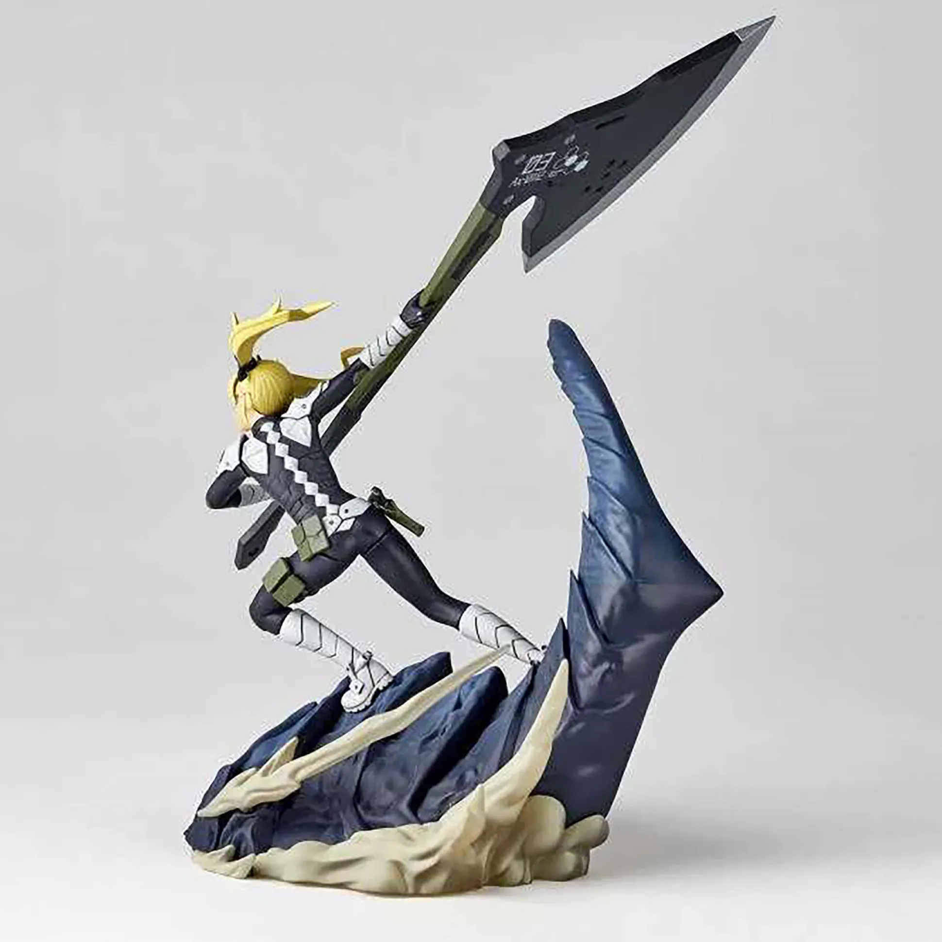 Kaiju No. 8 - Kikoru Shinomiya dioramafiguur