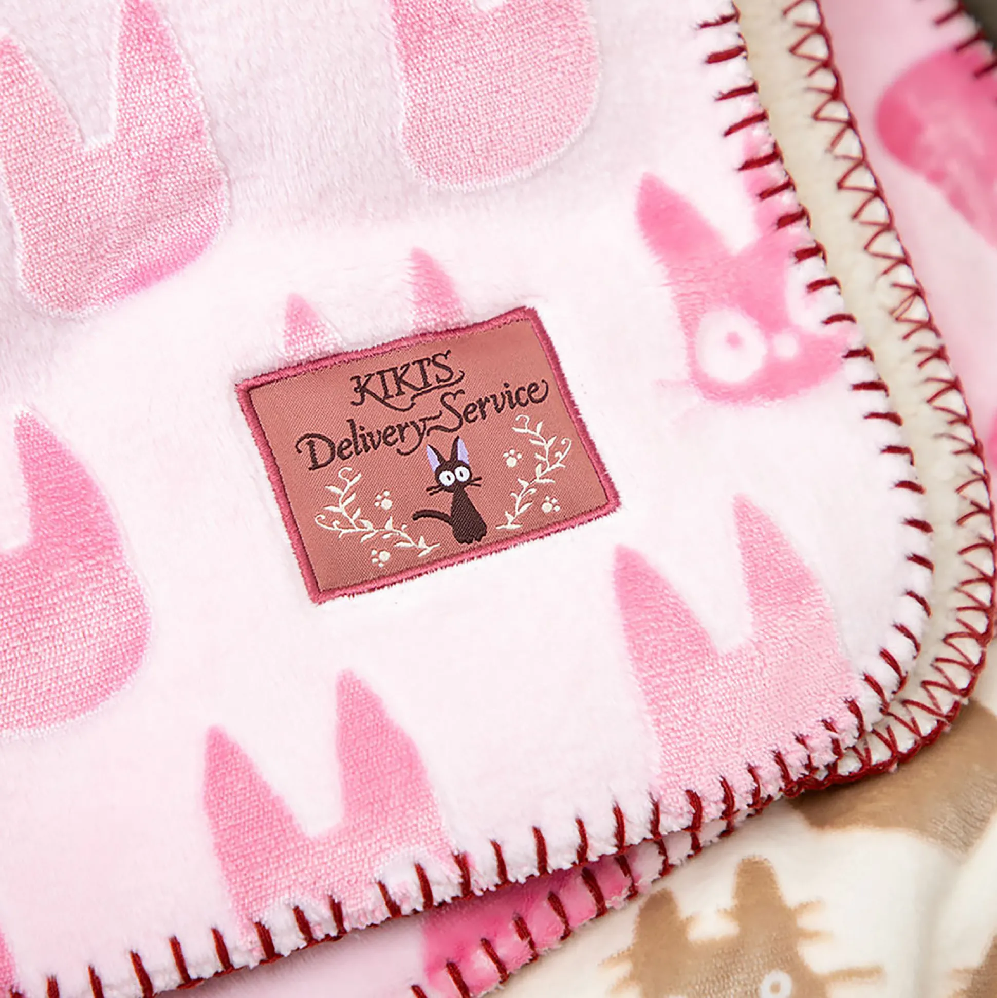 Kiki’s Delivery Service - Jiji Silhouet Fleece deken met Teddyvoering