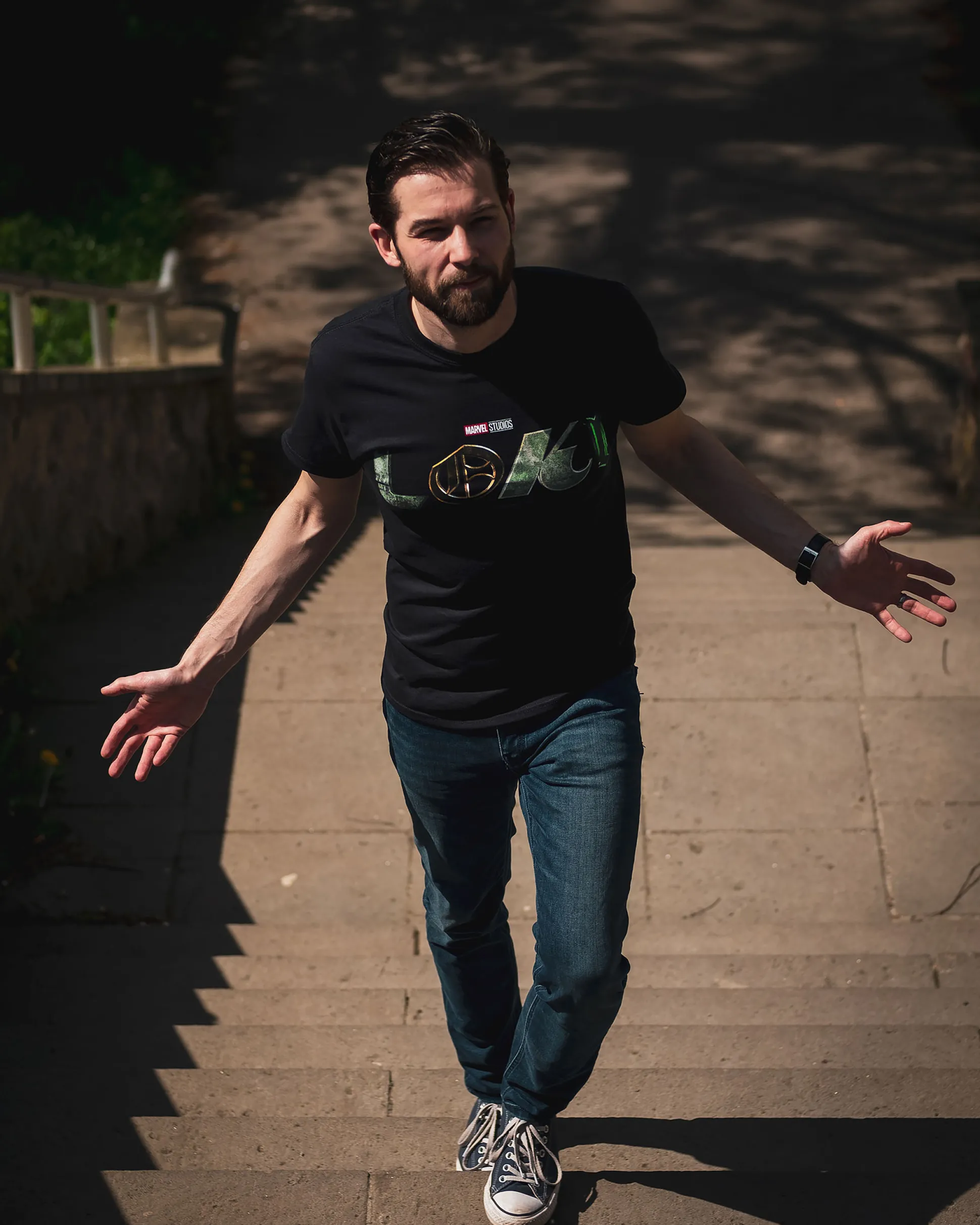 Loki - Logo T-Shirt zwart