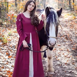 Middeleeuwse jurk Larina rood-beige