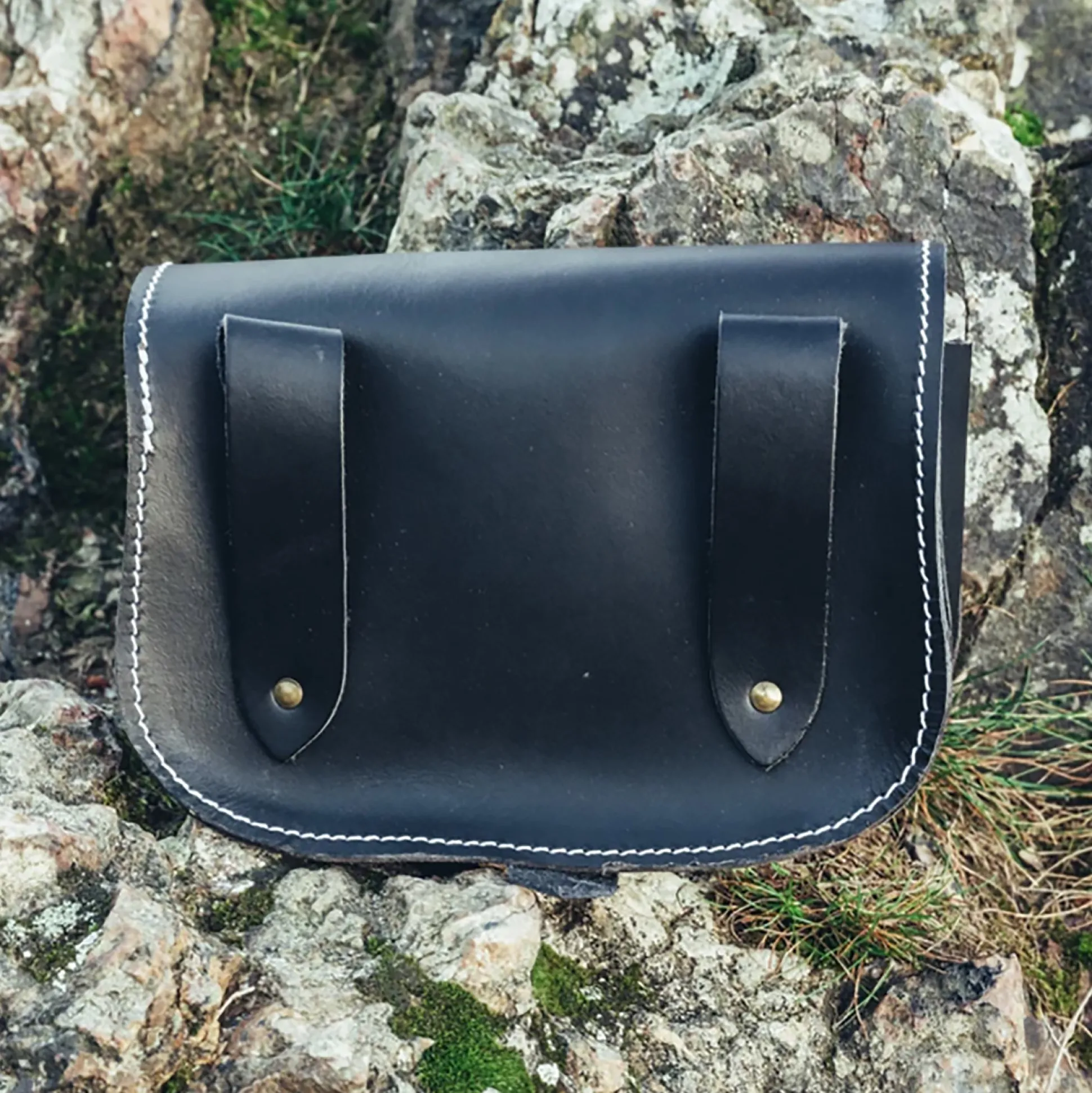 Middeleeuwse riemtas Hulda zwart