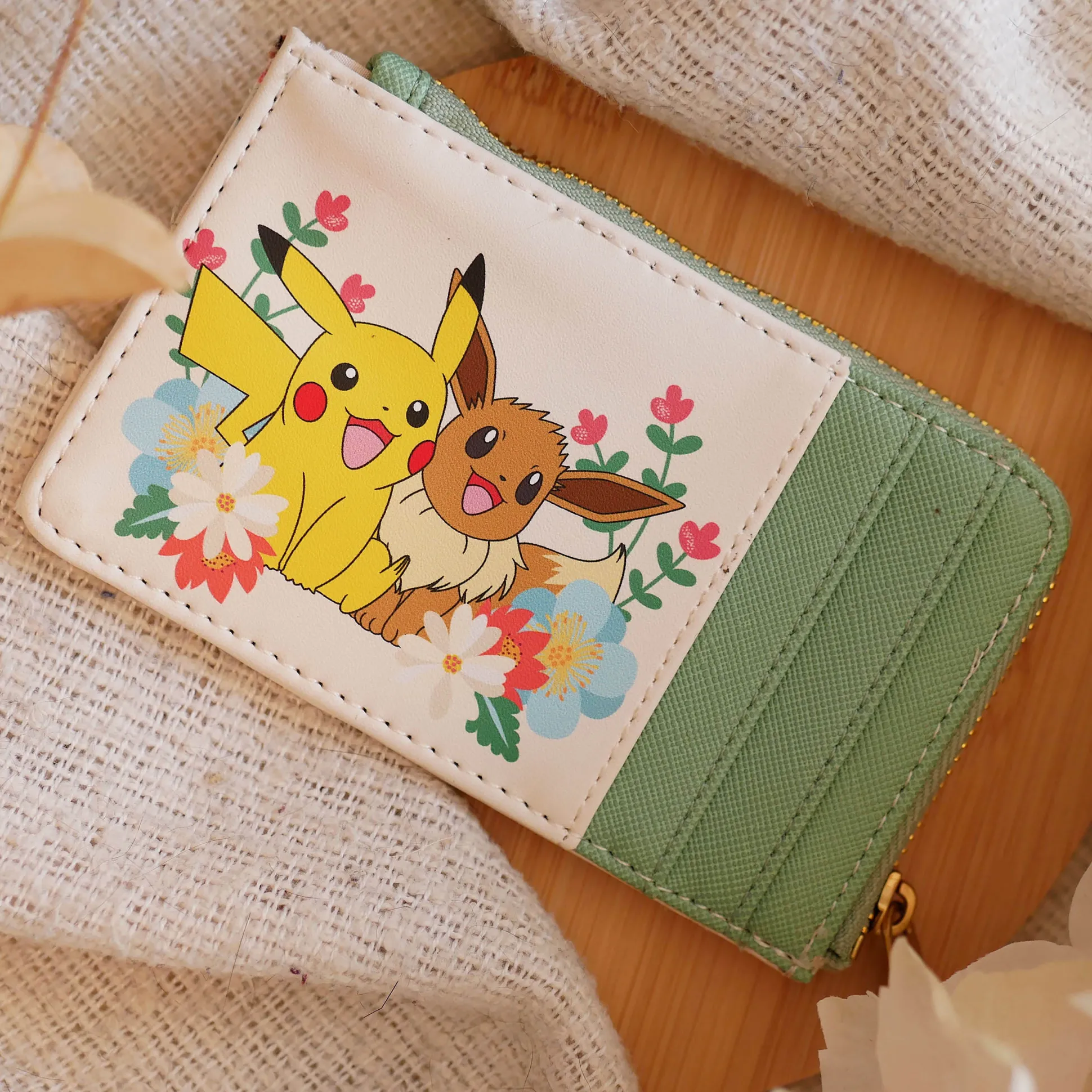 Pokemon - Pikachu en Eevee Bloemen Portemonnee