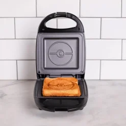 Pokemon - Poké Ball Sandwichmaker