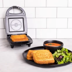 Pokemon - Poké Ball Sandwichmaker