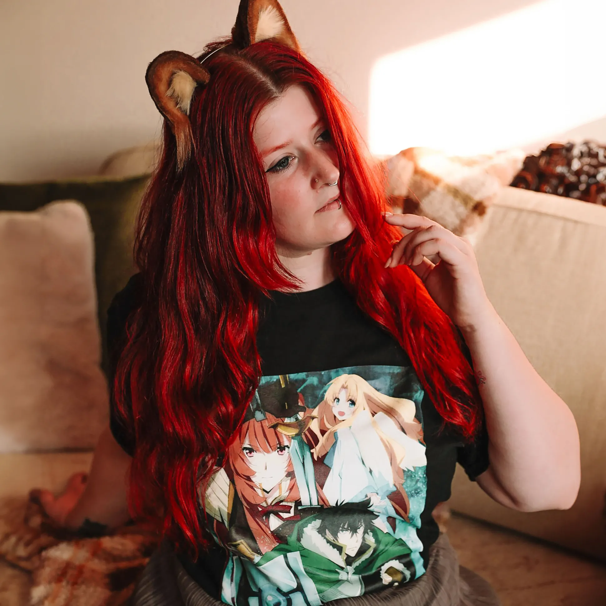 Rising of the Shield Hero - Crew T-Shirt Zwart