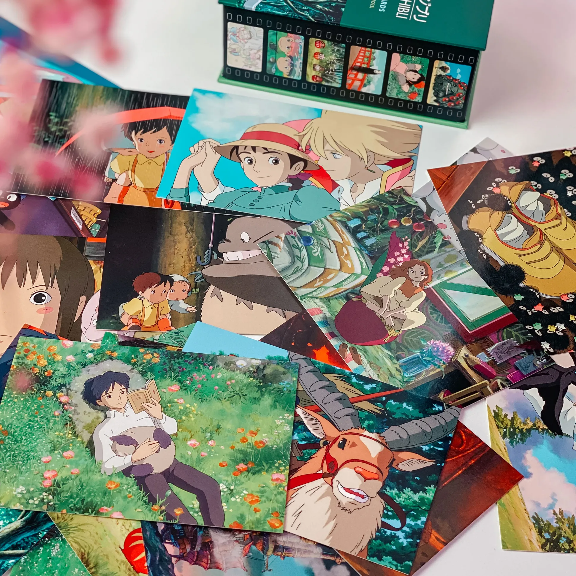 Studio Ghibli - 100 Postkaarten in Geschenkdoos Vol. 2