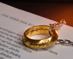 The Lord of the Rings - De Ene Ring aan een roestvrijstalen ketting