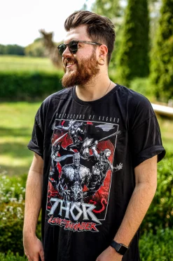 Thor Love & Thunder - Protectors of Asgard T-Shirt zwart