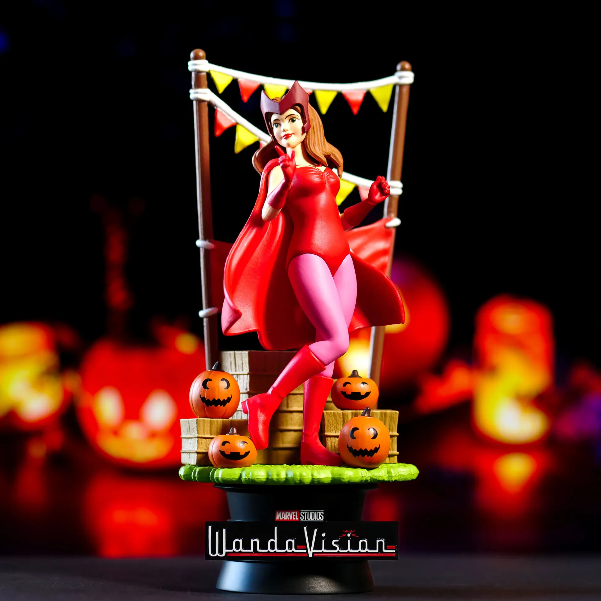 WandaVision - Wanda D-Stage Diorama Figuur